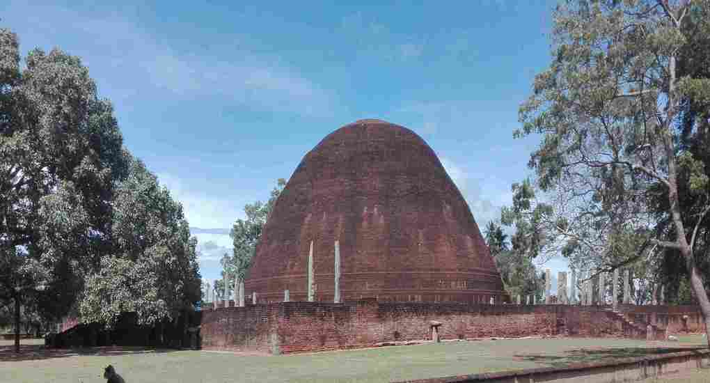 The view of a Dagoba at a distant