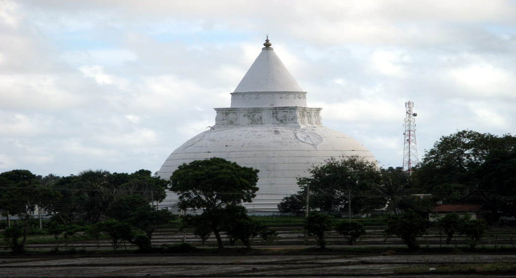 Tissamaharama Dagoba at a distant