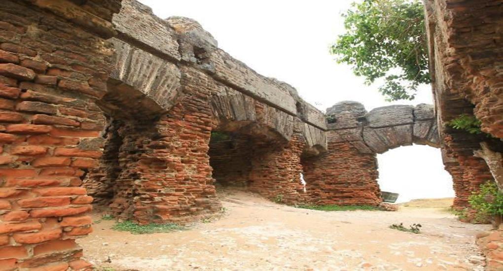 Interiors of Governor Fredrick North built in Greek architecture style